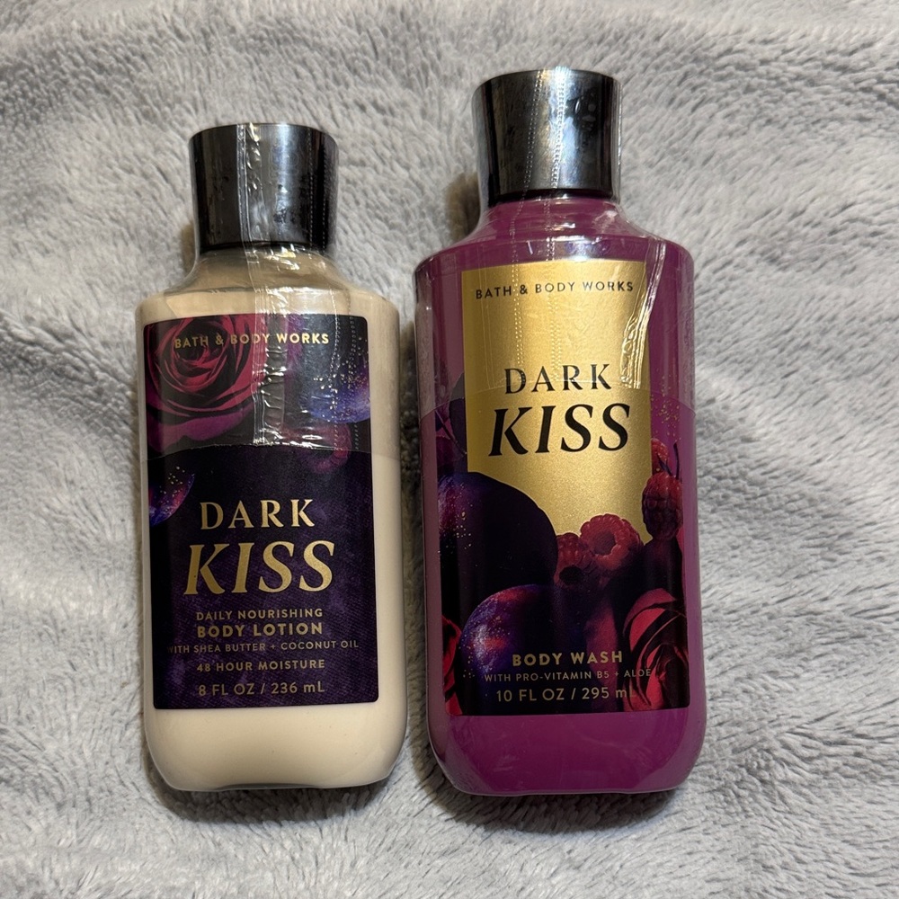 Bath & Body Works Dark Kiss Body Wash and Lotion Set